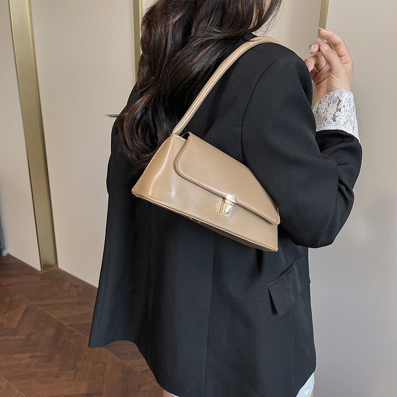 Damen elegante Handtasche mit geschwungenem Henkel Nord Taschen