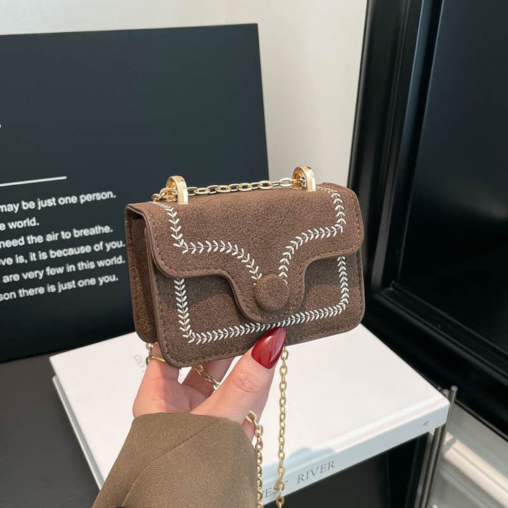 Damen Mini-Henkeltasche mit elegantem Steppmuster und goldenen Akzenten Nord Taschen
