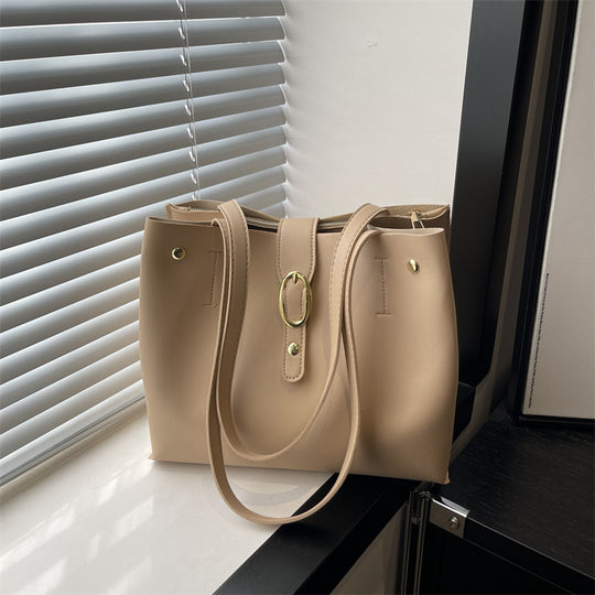 Damen elegante Handtasche mit goldenen Akzenten Nord Taschen