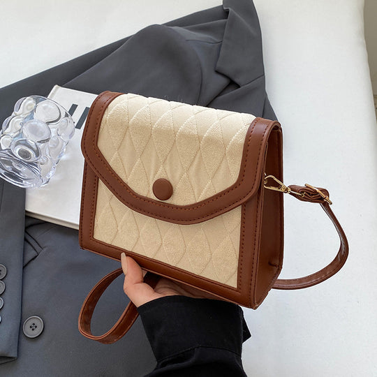Damen modische Umhängetasche mit edlem Rautenstepp Nord Taschen