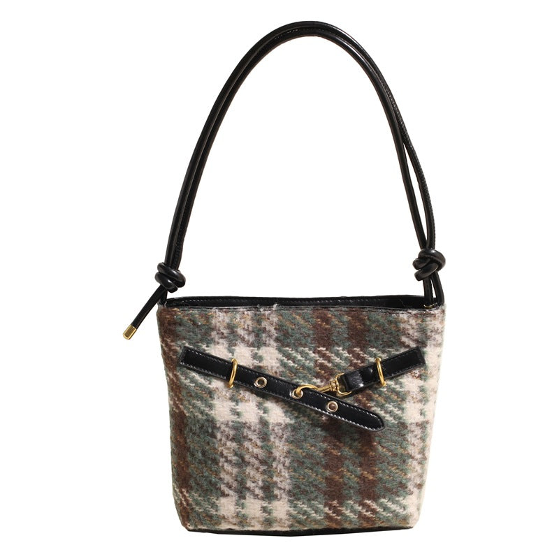 Damen Elegante Handtasche mit goldenen Akzenten Nord Taschen