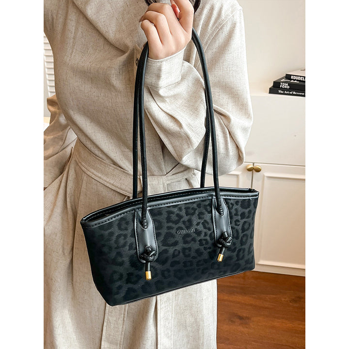 Damen elegante Schultertasche mit modernem Zipper-Design Nord Taschen