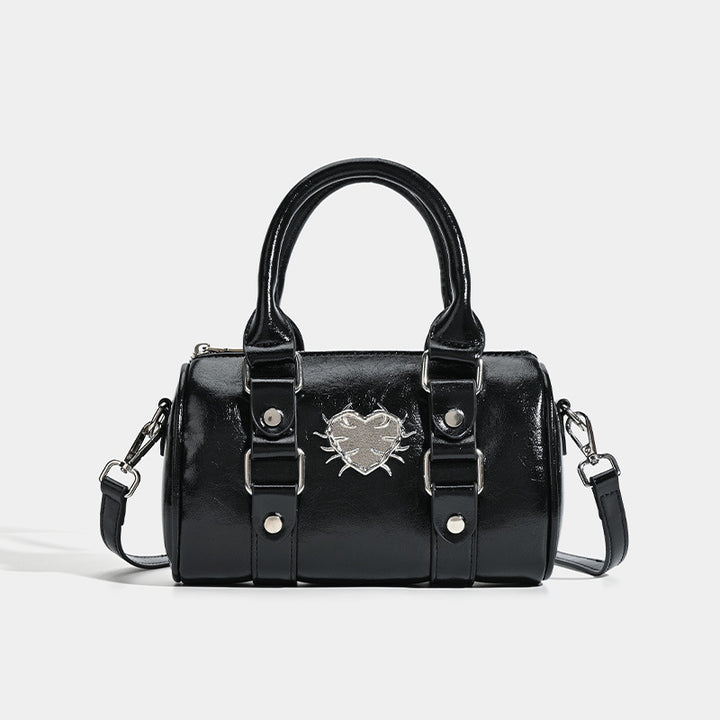 Damen Kunstleder Handtasche mit edler Herzapplikation Nord Taschen