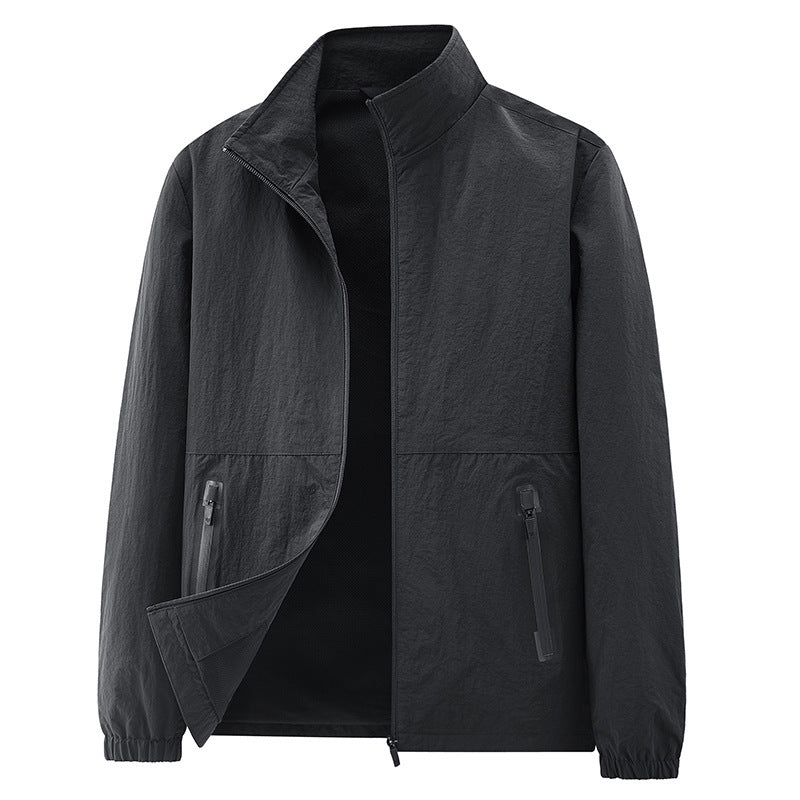 Herren Minimalistische Funktionsjacke mit Stehkragen, atmungsaktivem Meshfutter und wasserabweisenden Reißverschlüssen Nord Taschen