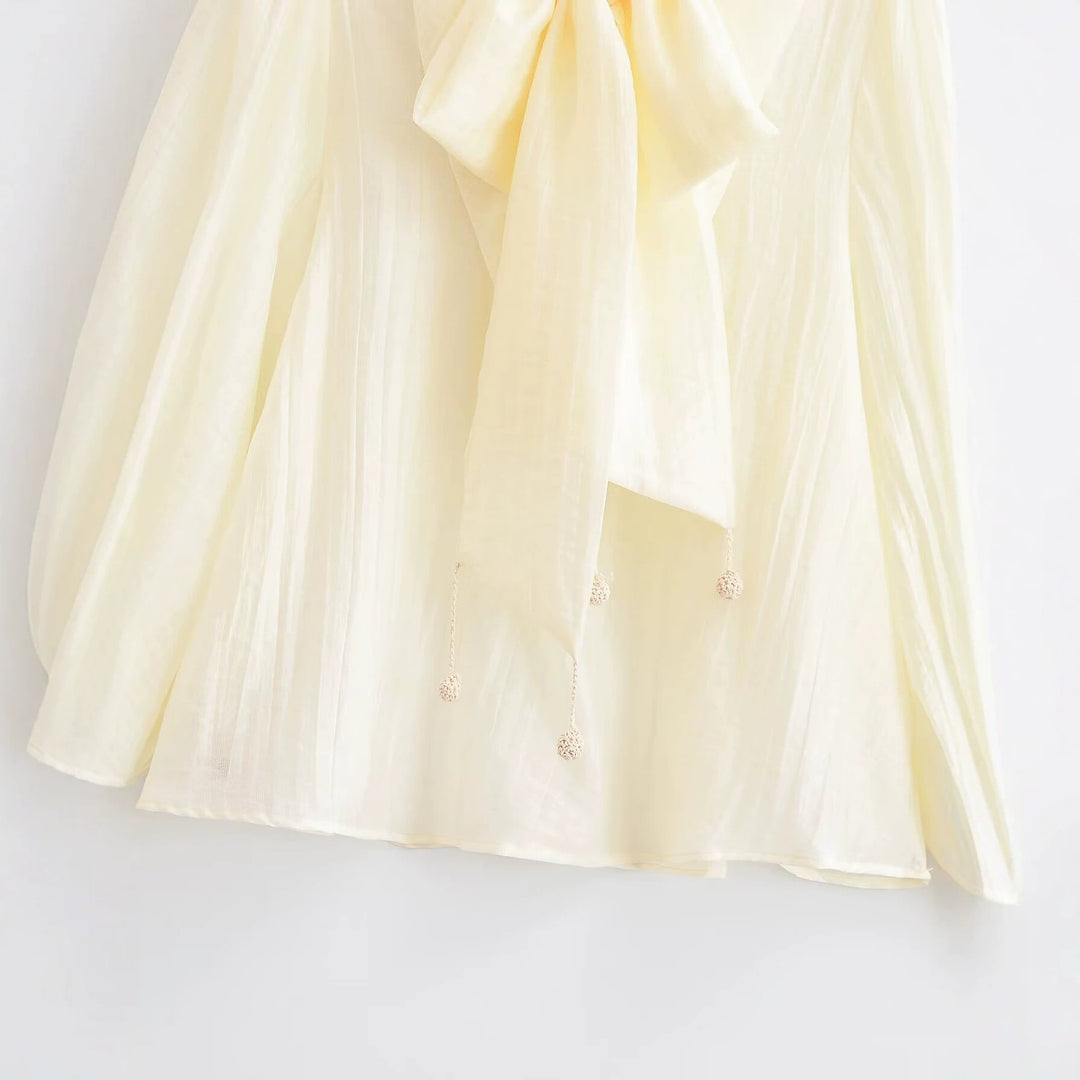 Damen Elegante Schluppenbluse mit plissierten Ballonärmeln und Zierkordel Nord Taschen