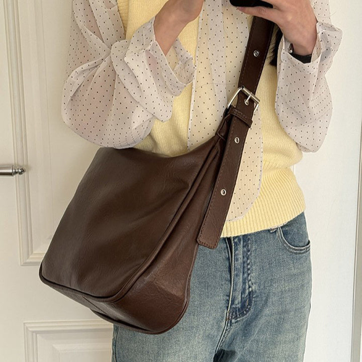 Damen Hobo-Tasche aus hochwertigem Kunstleder mit weichen Konturen Nord Taschen