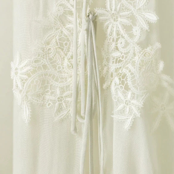 Damen Romantische Tunika‑Bluse mit Spitzenapplikation, Volantsaum und Ballonärmeln Nord Taschen