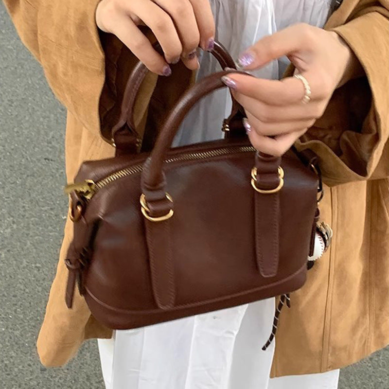 Damen Handtasche mit luxuriösem Leder und stilvollen Verzierungen Nord Taschen
