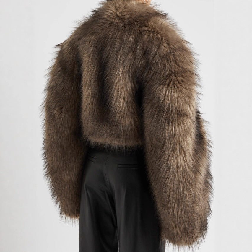 Damen Kurze voluminöse Crop-Faux-Fur-Jacke mit verlängerten Ärmeln Nord Taschen