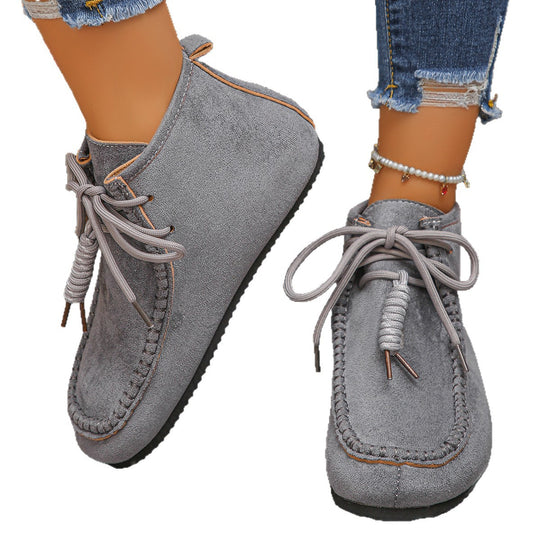 Damen Velours‑Mokassin‑Stiefelette mit handgenähter Ziernaht und Quasten‑Schnürung Nord Taschen