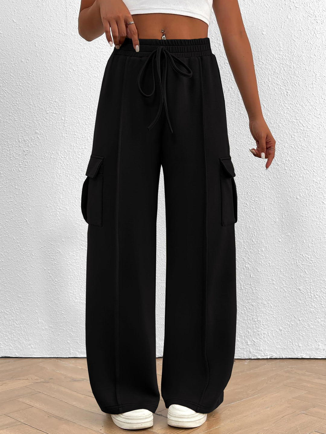 Damen Weite Cargo-Loungehose mit Tunnelzugbund und aufgesetzten Pattentaschen Nord Taschen