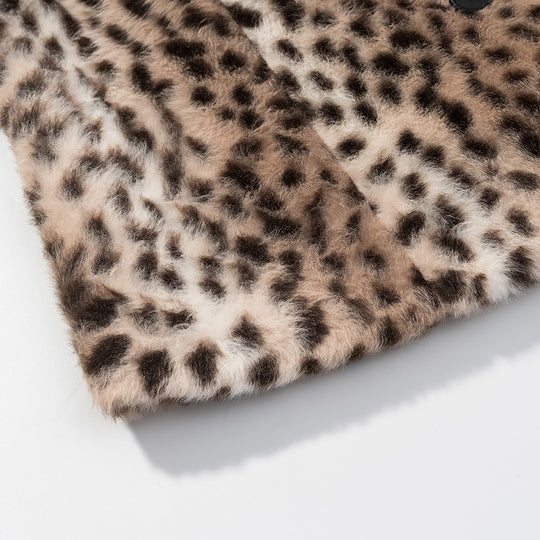 Damen Kurzjacke aus Kunstpelz mit Leopardenmuster und Rundhalsausschnitt Nord Taschen