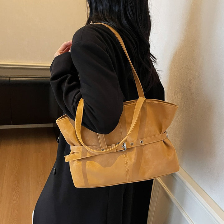 Damen Schultertasche mit abnehmbarem Gurt und modernem Design Nord Taschen