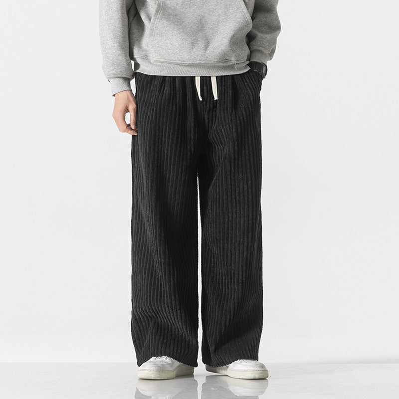 Herren Weit geschnittene Cordhose mit Tunnelzugbund und markanter Rippenstruktur Nord Taschen