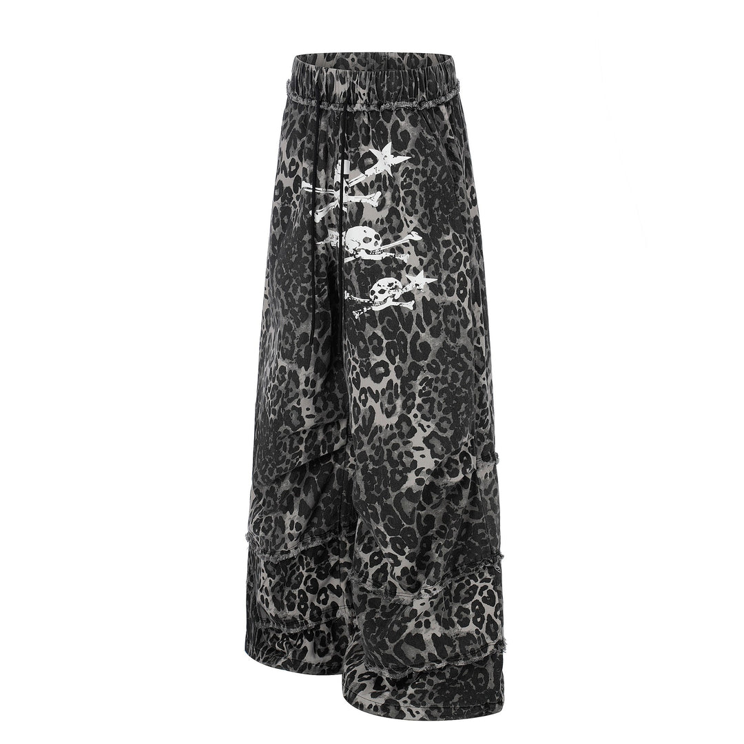 Damen Weite Cargo-Culotte-Shorts mit Fransenstufen und Totenkopf-Print Nord Taschen