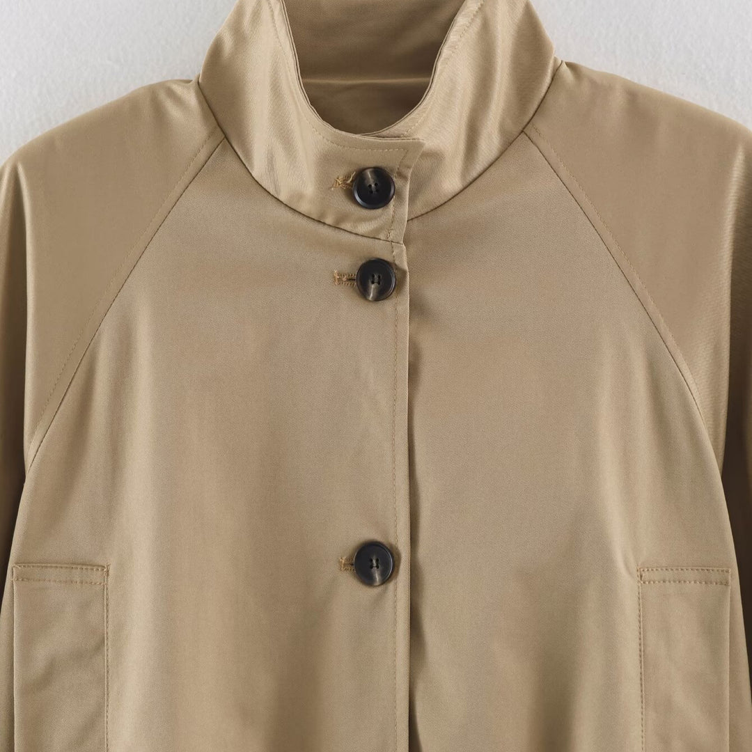 Damen Kurzes Cape‑Trench mit weitem Fledermausärmel, Stehkragen und Taillengürtel Nord Taschen