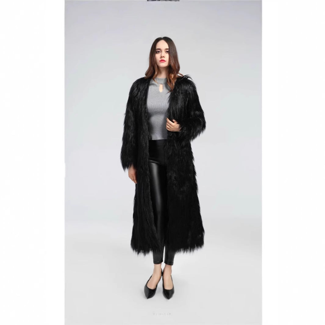 Damen extravaganter bodenlanger Hochflor-Faux-Fur-Mantel mit Schleppe und offenem Schnitt Nord Taschen