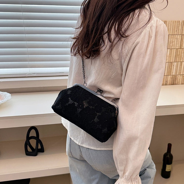 Damen elegante Umhängetasche mit romantischem Spitzenmuster Nord Taschen