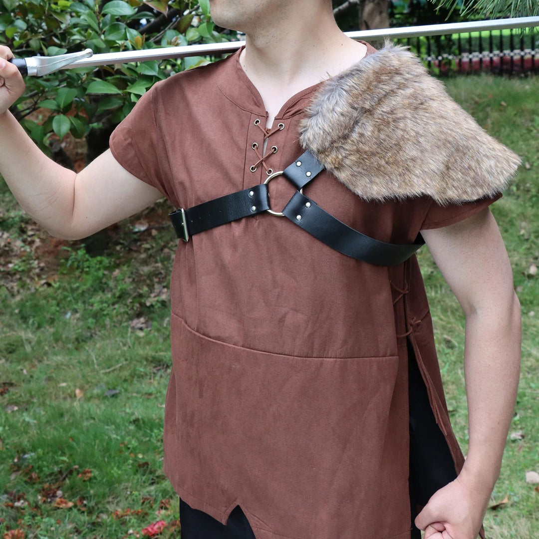 Herren asymmetrisches Schulterharness mit Kunstfell‑Schultercape und verstellbaren Lederriemen Nord Taschen