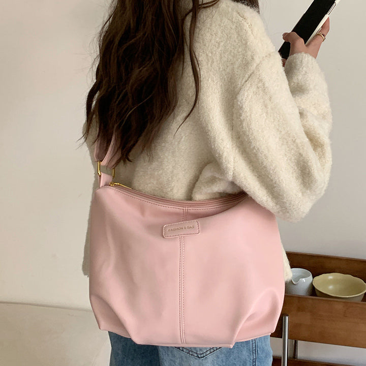Damen Hobo-Tasche mit eleganter Form und verstellbarem Trageriemen Nord Taschen