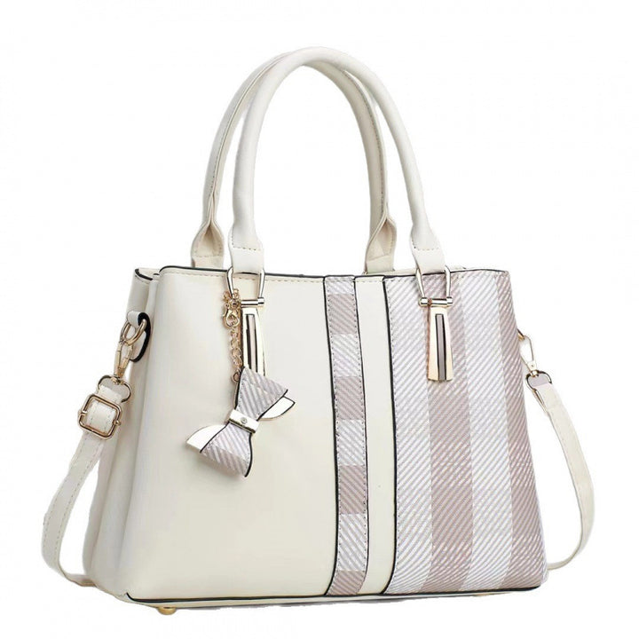 Damen Handtasche mit edlem Strukturdesign und dekorativem Schleifen-Anhänger Nord Taschen