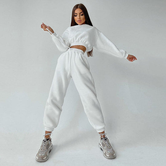 Damen cropped Stehkragen-Sweatset mit elastischem Taillenbund und hochtaillierter Tapered-Jogginghose Nord Taschen