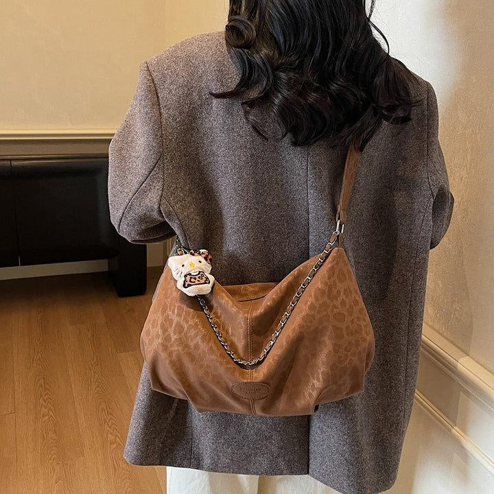 Damen eleganter Hobo-Bag aus strukturiertem Kunstleder mit abnehmbarem Anhänger Nord Taschen