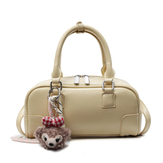 Damen Handtasche im modernen Stil mit abnehmbarem Anhänger | Nord Taschen