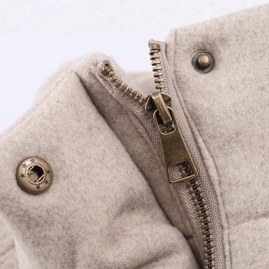 Damen Kurze wattierte Wollmix-Übergangsjacke mit hohem Stehkragen und verdeckter Druckknopfleiste Nord Taschen