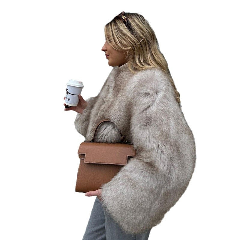 Damen Kurz geschnittene Shaggy-Faux-Fur Jacke mit kastiger Silhouette und extraweichem Hochflor Nord Taschen