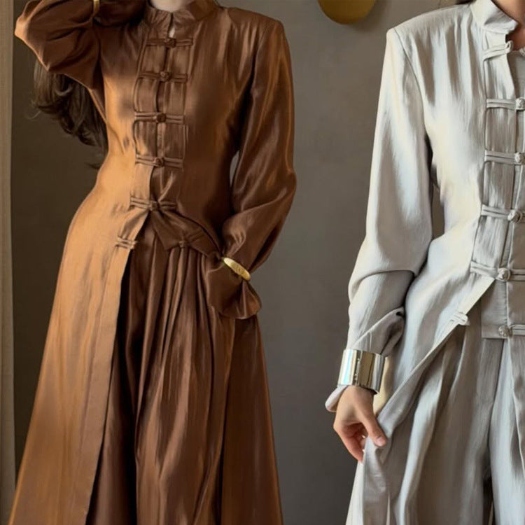 Damen Maxikleid mit Stehkragen, traditionellem Knotenverschluss und Ballonärmeln Nord Taschen