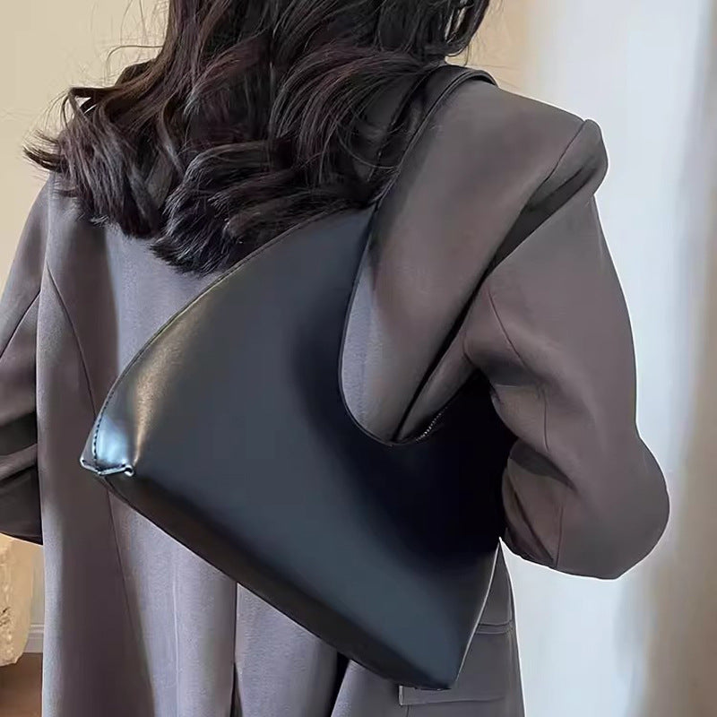 Damen Hobo-Tasche mit elegantem, geschwungenem Design und hochwertiger Oberfläche Nord Taschen