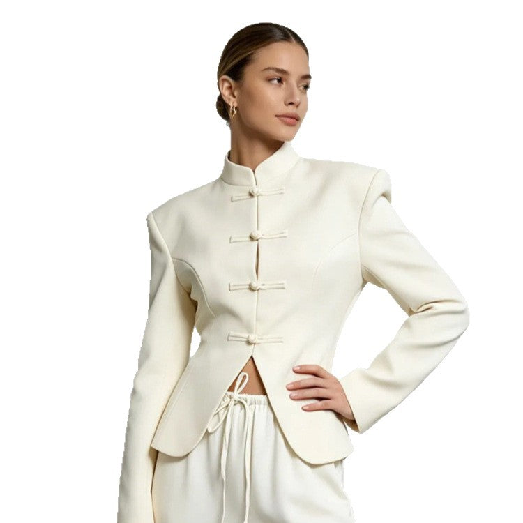 Damen Sculpted‑Blazer mit Stehkragen, dekorativen Knotenverschlüssen und taillierter Silhouette Nord Taschen