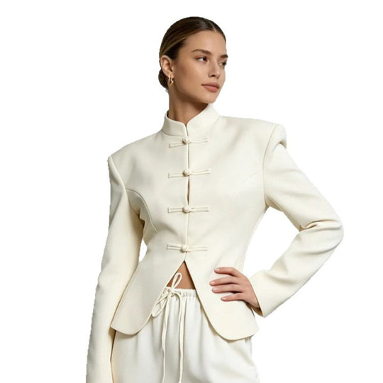 Damen Sculpted‑Blazer mit Stehkragen, dekorativen Knotenverschlüssen und taillierter Silhouette Nord Taschen