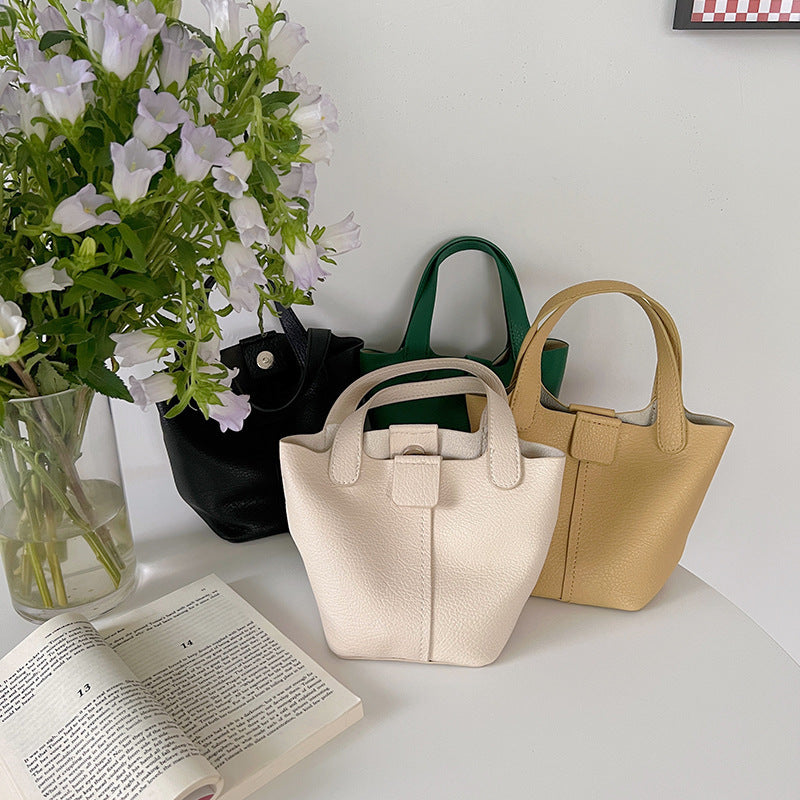 Damen Hobo-Tasche mit abnehmbarer Kosmetiktasche und elegantem Design Nord Taschen