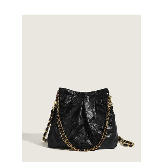 Damen Hobo-Tasche mit edler Faltentechnik und funkelndem Kettenriemen Nord Taschen