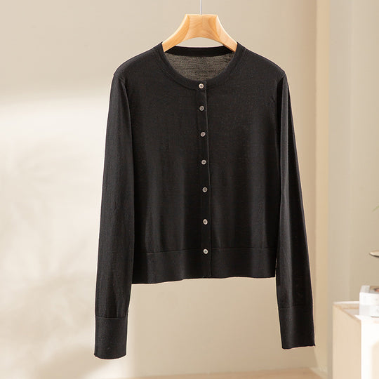 Damen Kurzgeschnittene Feinstrick-Cardigan mit Rundhalsausschnitt und tonaler Knopfleiste Nord Taschen