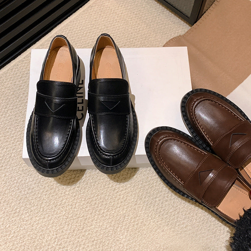 Damen Zeitlose Penny‑Loafer mit profiliertem Gummirand und Mokassin‑Naht Nord Taschen