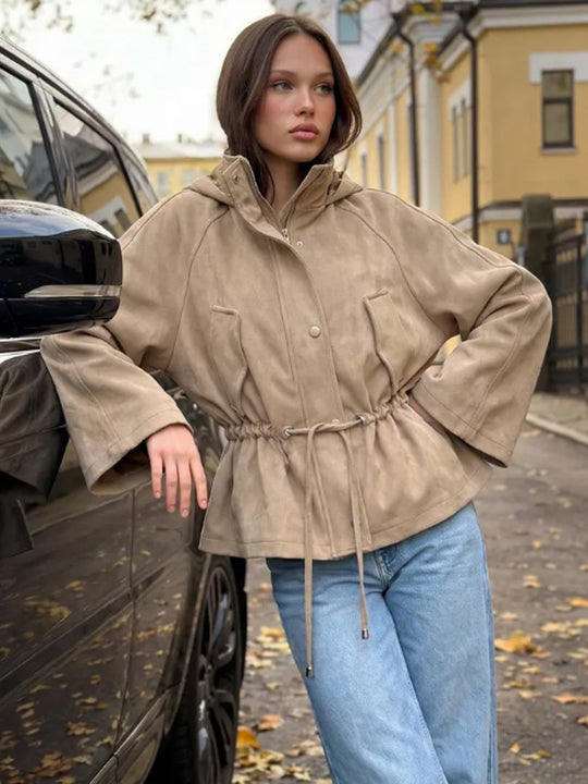 Damen Kurzjacke in Veloursleder‑Optik mit Kapuze und Taillenzug Nord Taschen