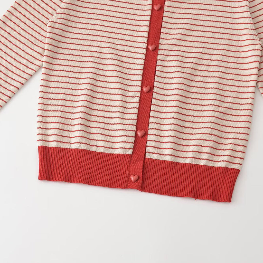 Damen Gestreifter Cropped Feinstrick-Cardigan mit Herzknöpfen und Rippeinfassungen Nord Taschen