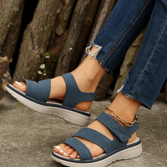 Damen Komfortsandalen mit verstellbaren Klettverschlüssen und ergonomischem Fußbett