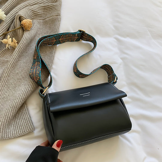 Damen Umhängetasche mit eleganter Struktur und verstellbarem Design Nord Taschen