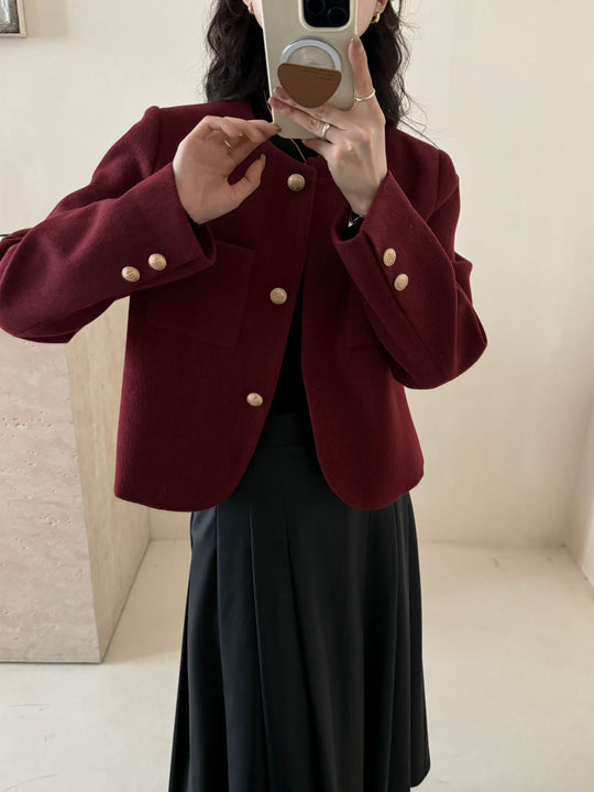 Damen Kurzblazer mit rundem Ausschnitt, Strukturstoff und goldenen Knöpfen Nord Taschen