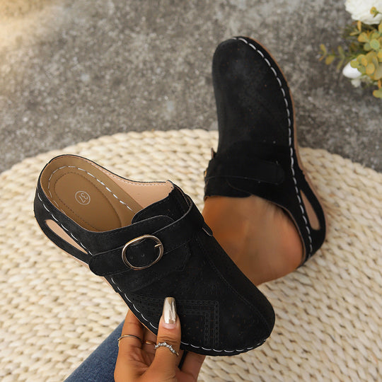 Damen geschlossene Clogs mit dekorativen Lochmustern und eleganter Schnalle Nord Taschen
