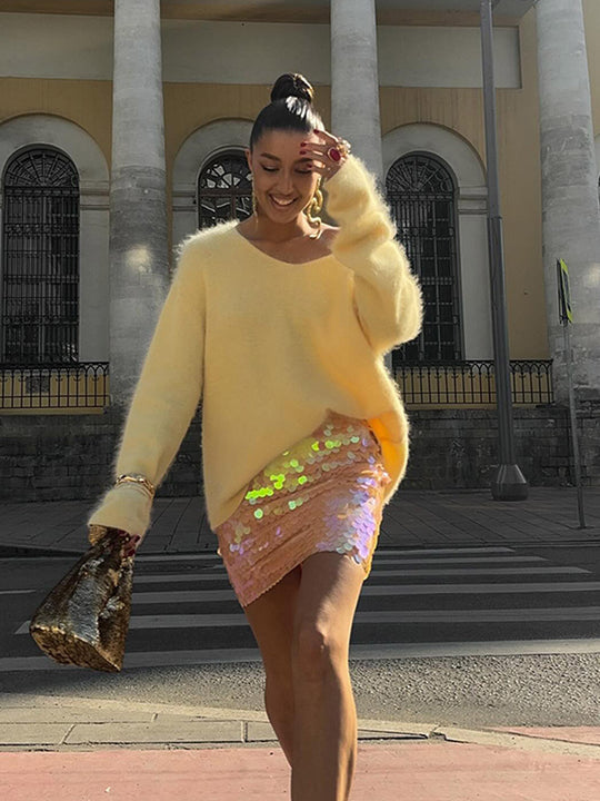 Damen Kuscheliger Oversize Mohairpullover mit V-Ausschnitt und verlängertem Rückensaum Nord Taschen
