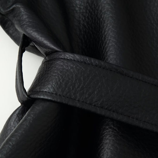 Damen Kurzblazer aus veganem Leder mit Schalkragen und Taillenbindegürtel Nord Taschen