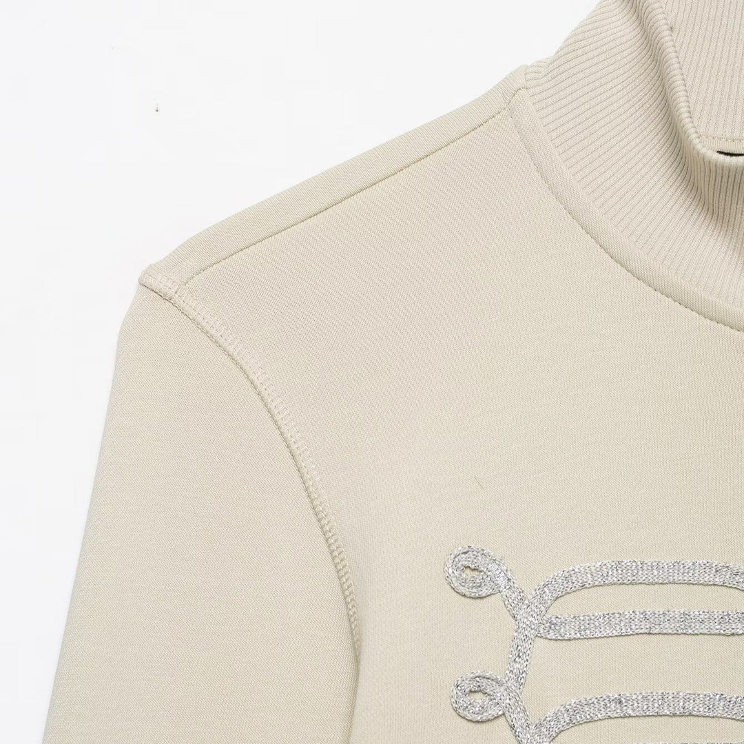 Damen Kurzgeschnittene Sweatjacke mit Stehkragen und militärisch inspirierten Zierkordeln Nord Taschen