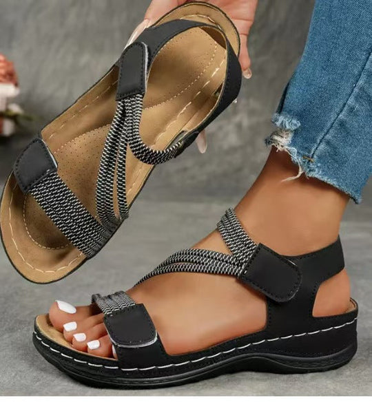 Damen Sandalen mit verstellbaren Riemen und ergonomischem Fußbett
