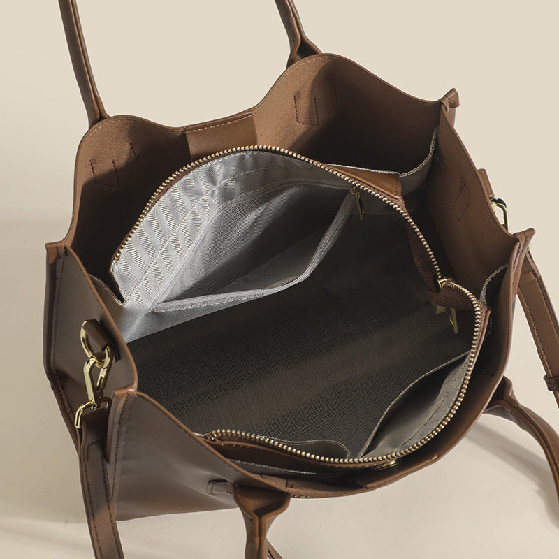 Damen Handtasche aus hochwertigem Kunstleder mit verschließbarem Außenfach Nord Taschen