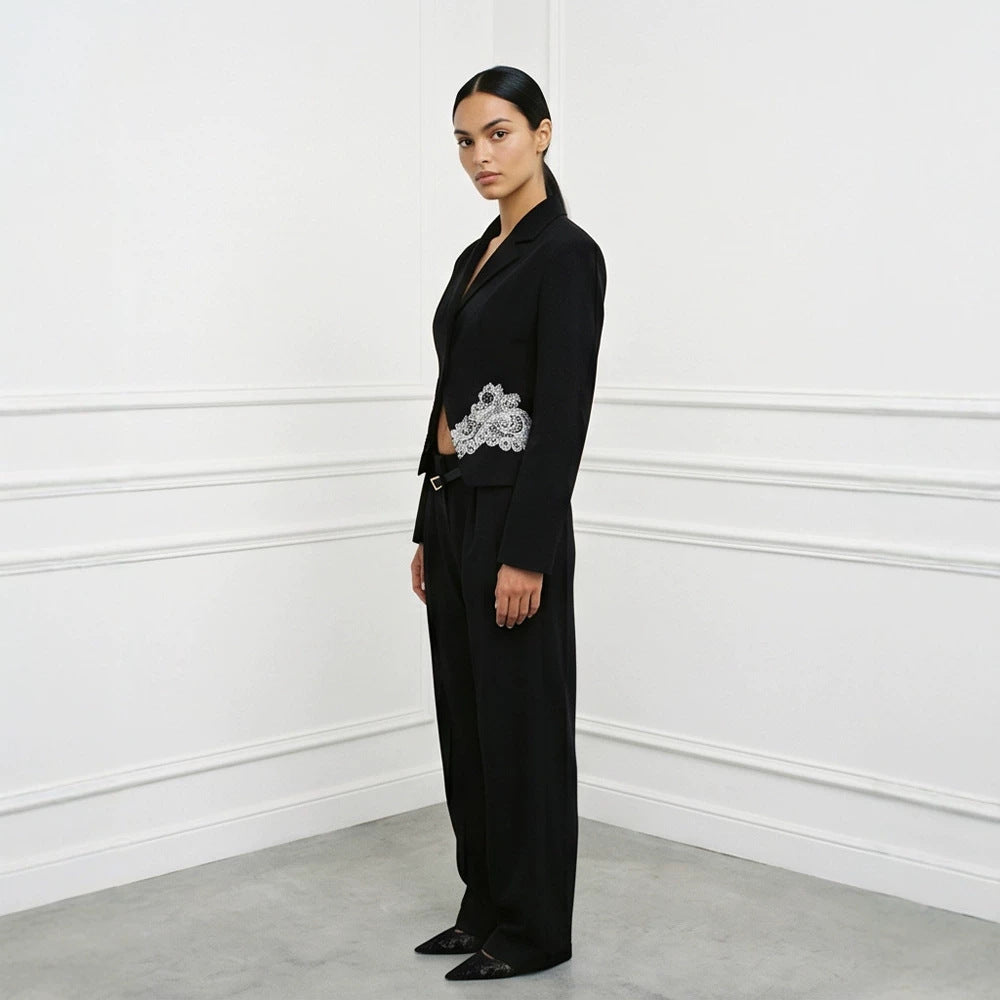Damen Sculpted Cropped-Blazer mit Spitzenbesatz und taillierter Silhouette Nord Taschen